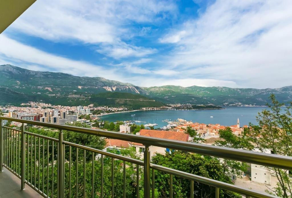 Albina Star Apartment *